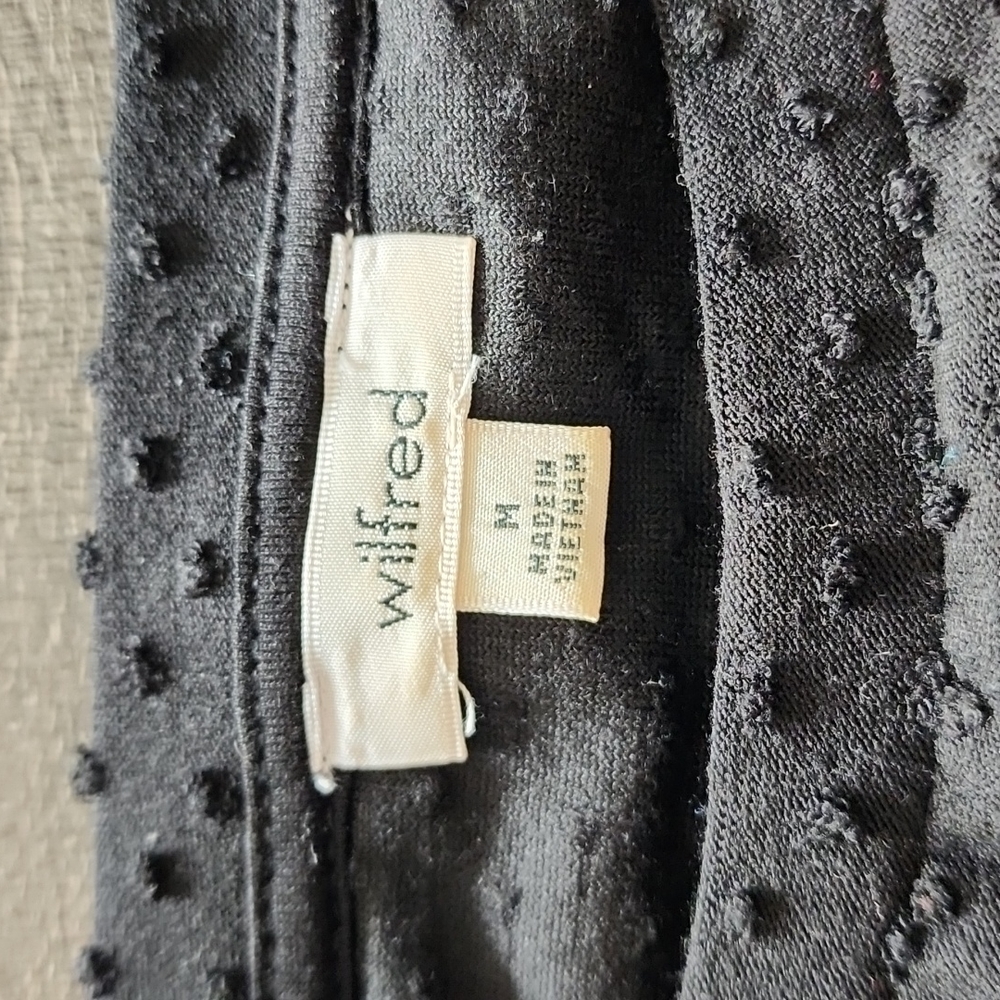 🌷 Wilfred split back Top 🌷 - Picture 2 of 4